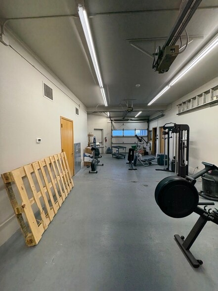 More Photos Of 1401 Rudakof Cir, Anchorage Office For Sale