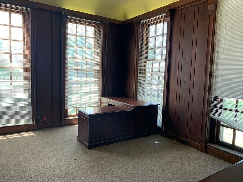 More Photos Of 2450 W Hubbard St, Chicago Distribution For Lease