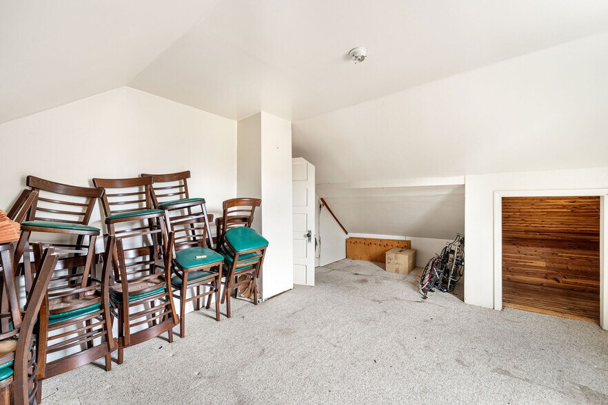 More Photos Of 221 White Horse Pike, Chesilhurst Bar For Sale