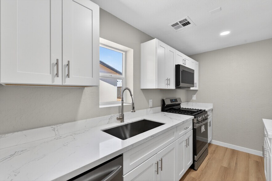 More Photos Of 5038 N 18th Ave, Phoenix Multifamily For Sale