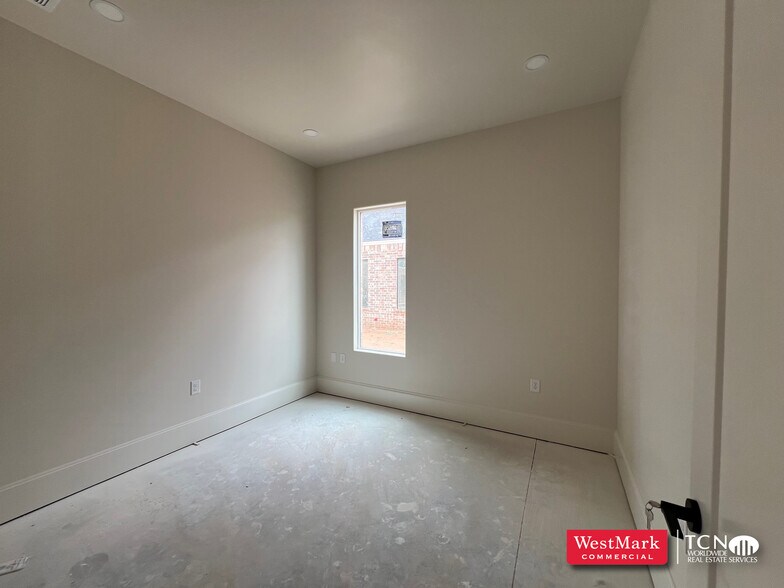 More Photos Of 6305 79th st, Lubbock Loft Creative Space For Lease