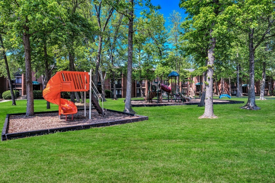 More Photos Of 6441 Livingston Rd, Oxon Hill Apartments For Sale