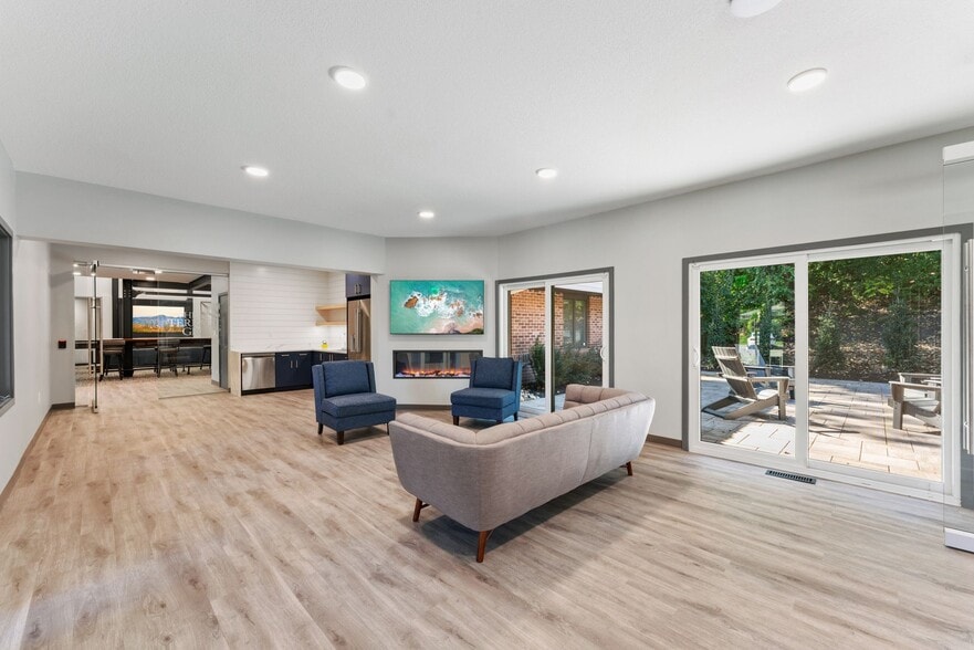 More Photos Of 5881 Cedar Lake Rd S, Saint Louis Park Office For Lease