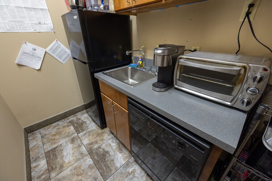 More Photos Of 8203 Sierra College Blvd, Roseville Office For Sale