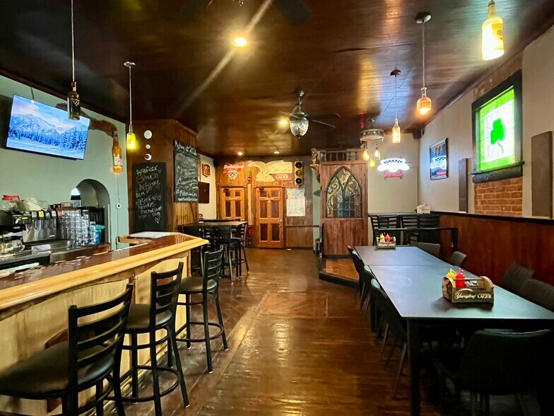 More Photos Of 202 S Broadway, Peru Storefront Retail Residential For Sale