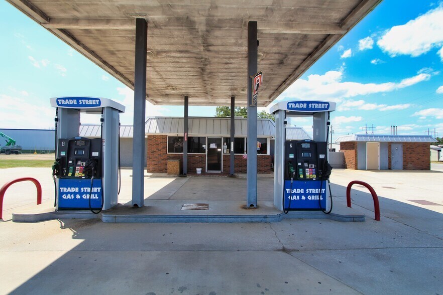 More Photos Of 1301 N Cashua Dr, Florence Specialty For Lease