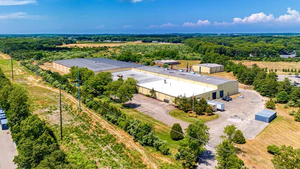 Primary Photo Of 1852 Old Country Rd, Riverhead Manufacturing For Sale