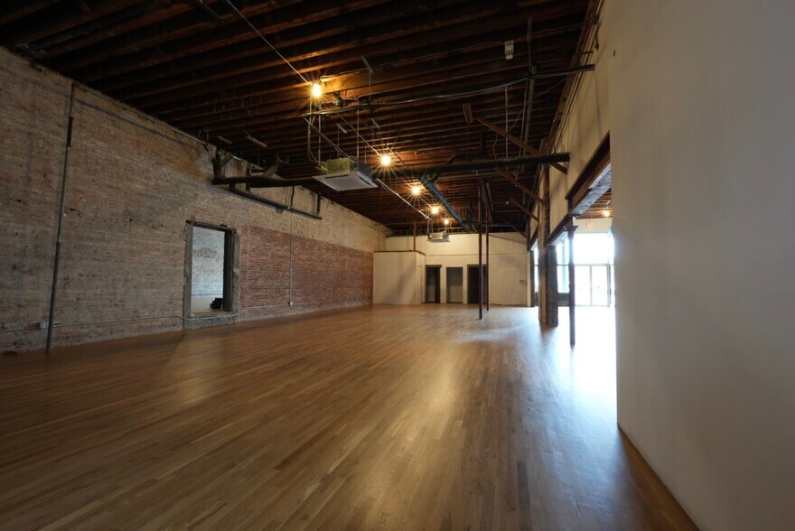 More Photos Of 1313 Hewitt Ave, Everett Storefront Retail Residential For Lease