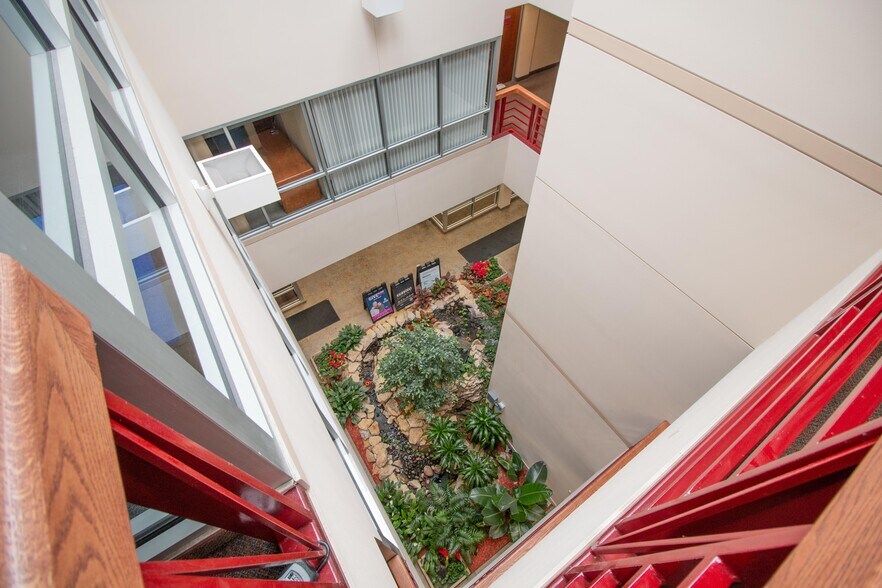 More Photos Of 3200 Main St NW, Coon Rapids Medical For Lease