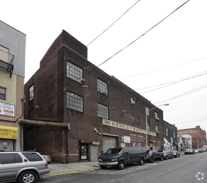 More Photos Of 293-299 Meserole St, Brooklyn Warehouse For Lease