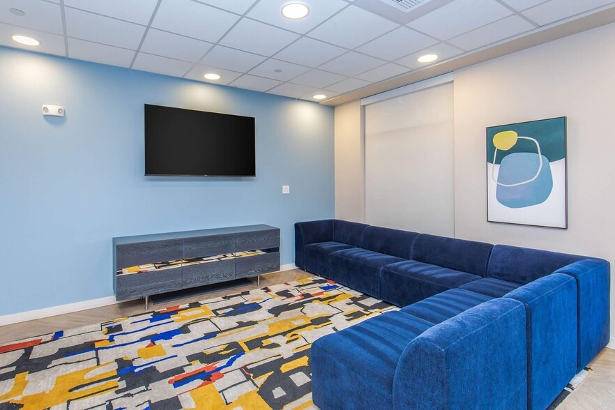 More Photos Of 15300 33rd Ave S, Seatac Apartments For Lease