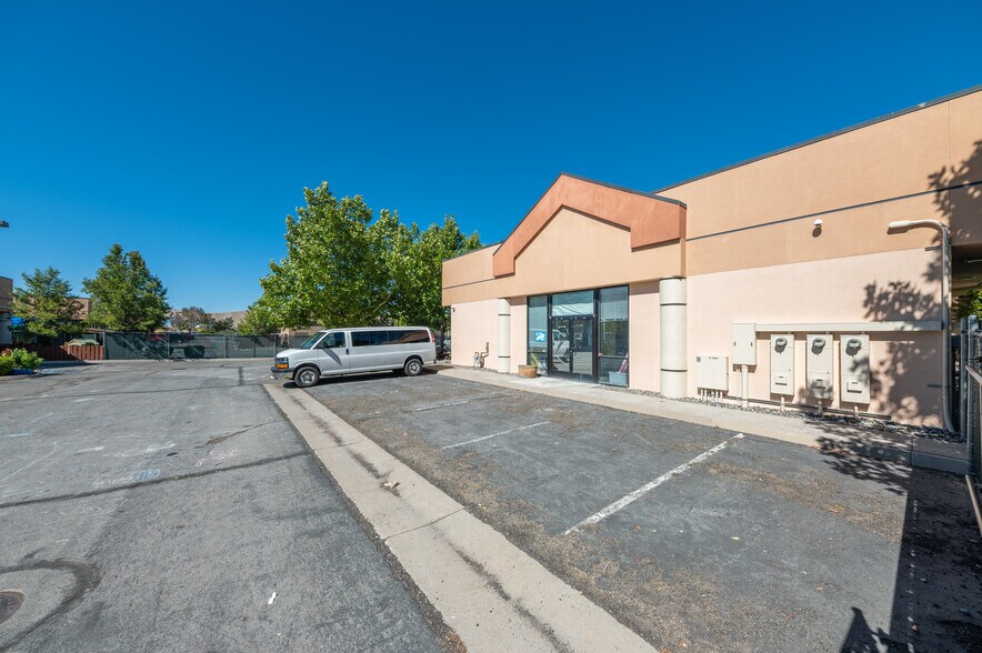 More Photos Of , Reno General Retail For Sale