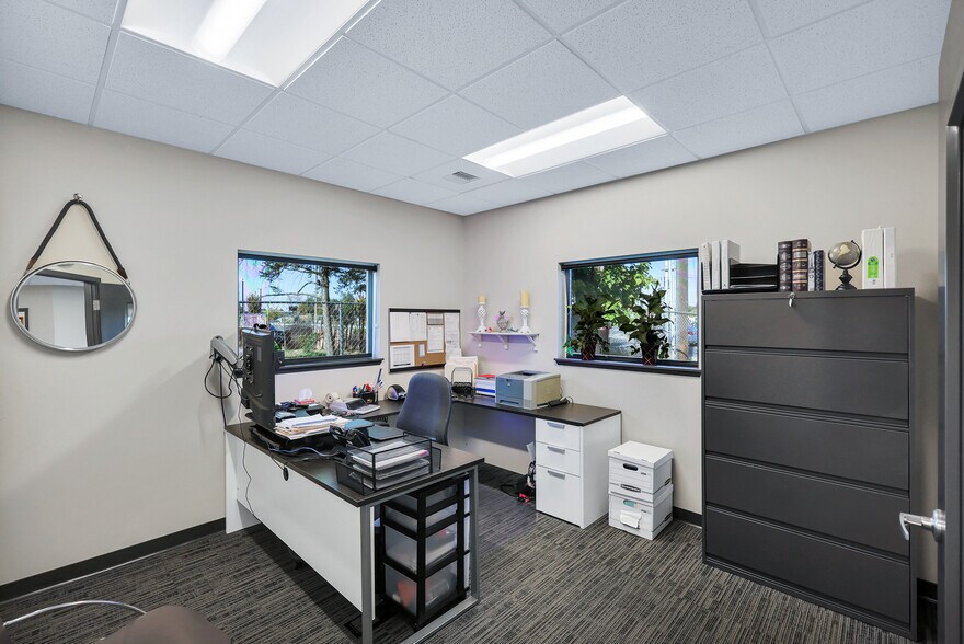 More Photos Of 17612 E Sprague Ave, Spokane Valley Office For Sale