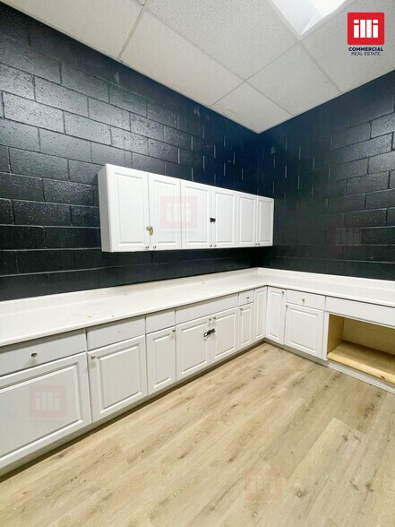 More Photos Of 5520-5530 Santa Monica Blvd, Los Angeles Unknown For Lease