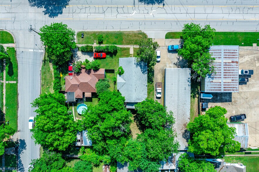 More Photos Of 405 N Virginia St, Terrell Storefront Retail Office For Sale