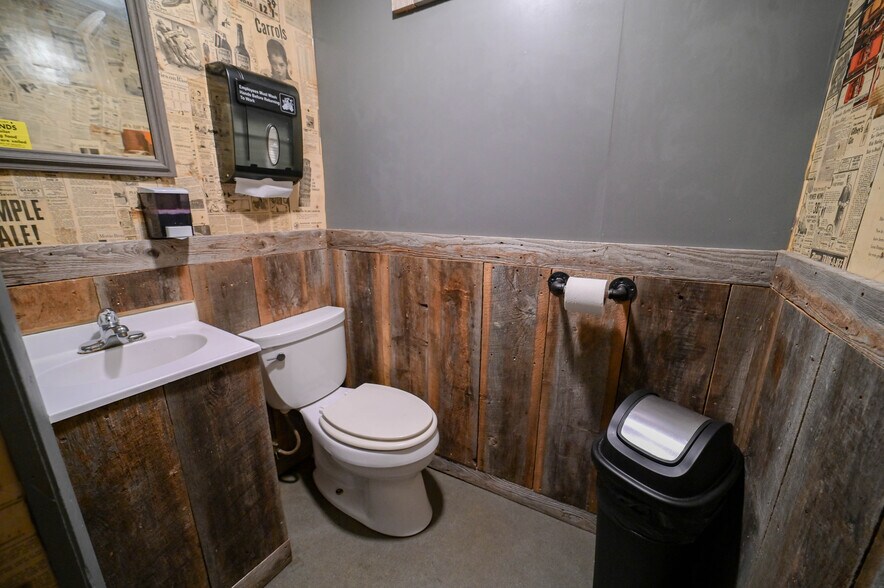 More Photos Of 157 Whitesboro St, Yorkville Storefront For Sale