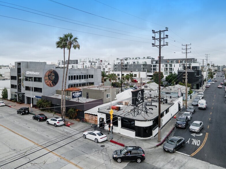 More Photos Of 13484 Washington Blvd, Marina Del Rey General Retail For Sale