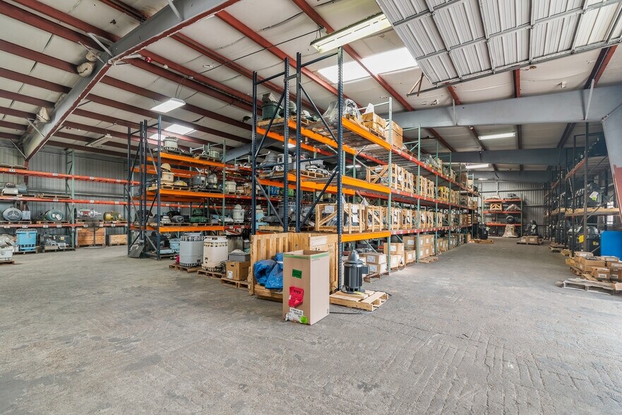 More Photos Of 2508-2510 McAllister Rd, Houston Warehouse For Lease
