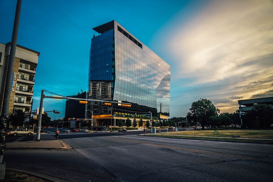 More Photos Of 401 S 1st St, Austin Office For Sale