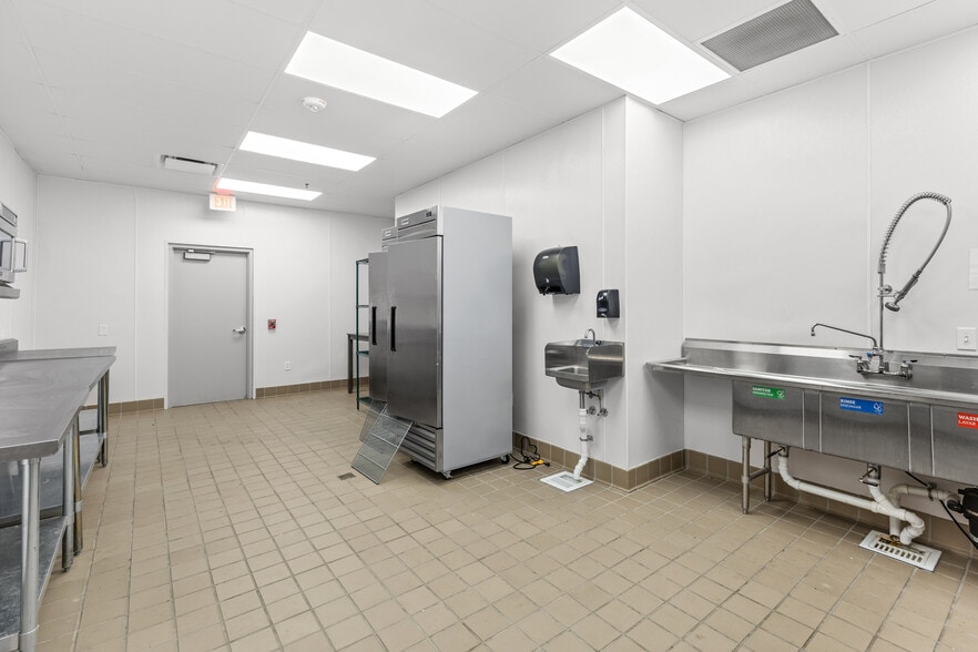 More Photos Of 801 NE Venture Dr, Waukee Daycare Center For Lease