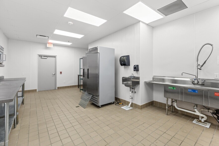 More Photos Of 801 NE Venture Dr, Waukee Daycare Center For Lease