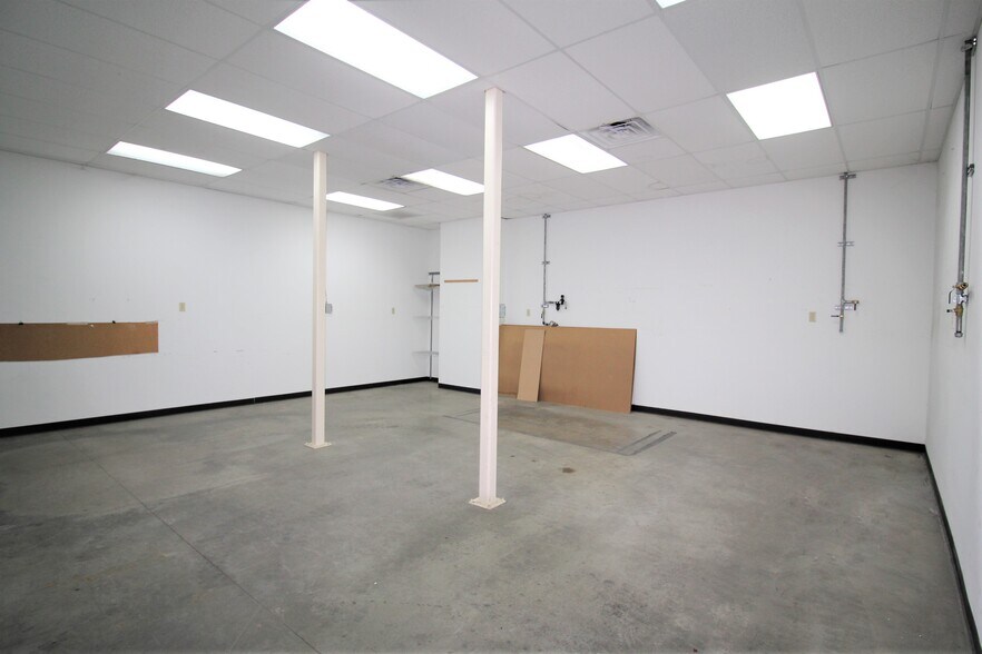 More Photos Of 15811 Tuckerton Rd, Houston Warehouse For Sale