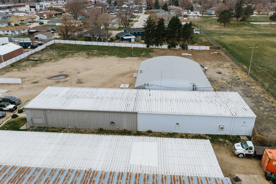 More Photos Of 2565 16th Ave, Columbus Light Manufacturing For Sale