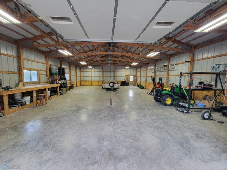 More Photos Of 547 Wall Ave, Horace Industrial For Sale
