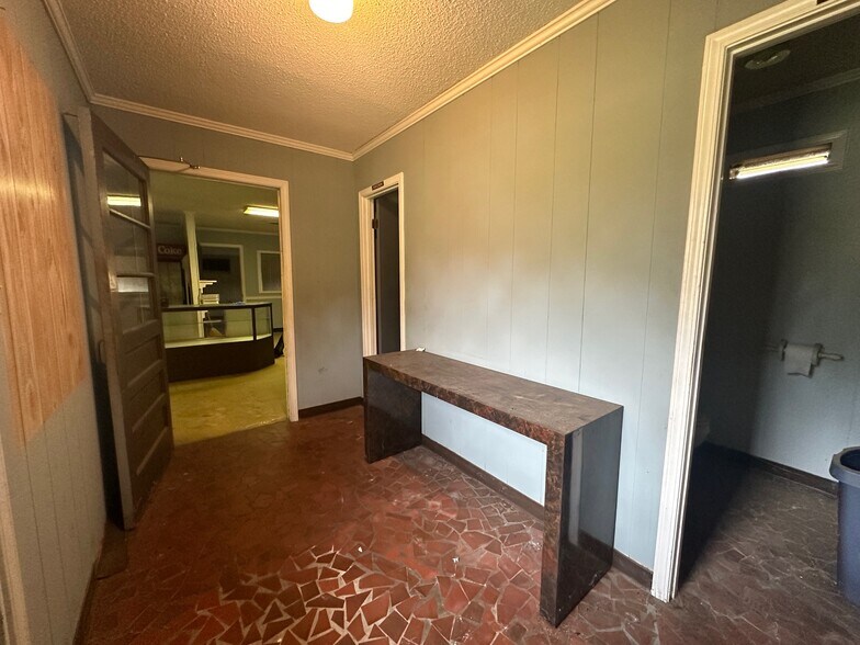 More Photos Of 3614 Hwy 102, Chesterfield Restaurant For Sale