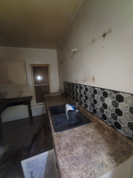 More Photos Of 1823 W 8th St, Muncie Multifamily For Sale