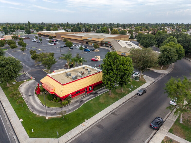 More Photos Of 6300 White Ln, Bakersfield General Retail For Sale