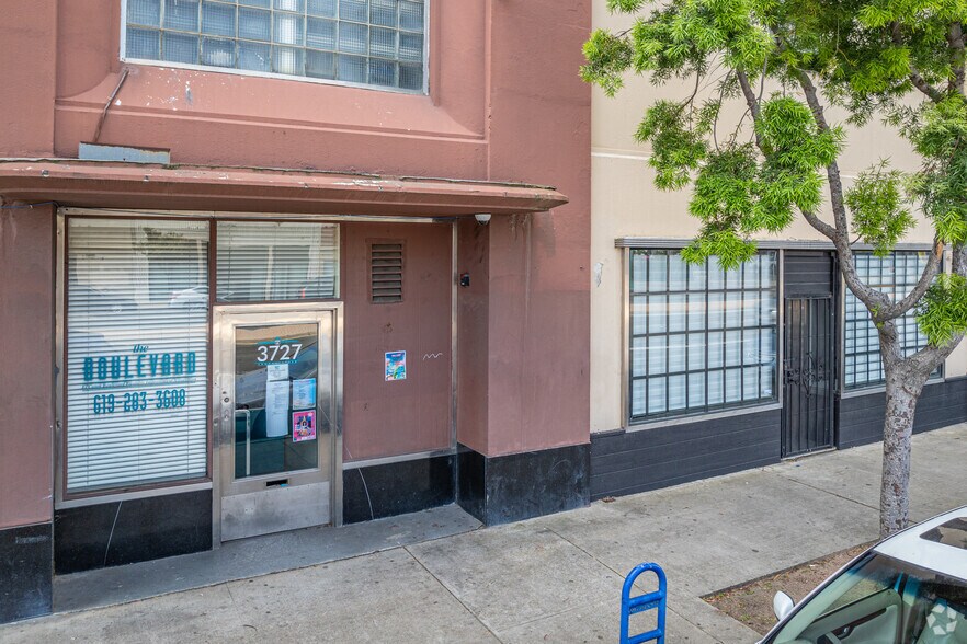 More Photos Of 3725-3729 El Cajon Blvd, San Diego Self Storage For Lease