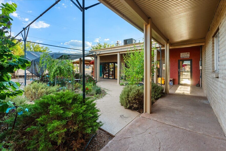 More Photos Of 297 S Main St, Cottonwood Storefront Retail Office For Sale