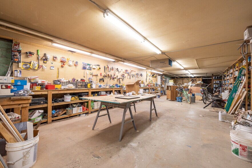 More Photos Of 603 N River St, Hot Springs Hotel For Lease