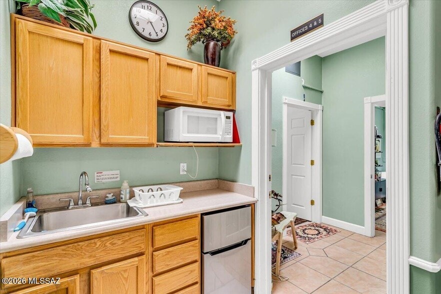 More Photos Of 2561-2563 E Fort Lowell Rd, Tucson Freestanding For Sale