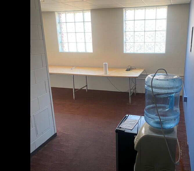 More Photos Of 2450 W Hubbard St, Chicago Distribution For Lease