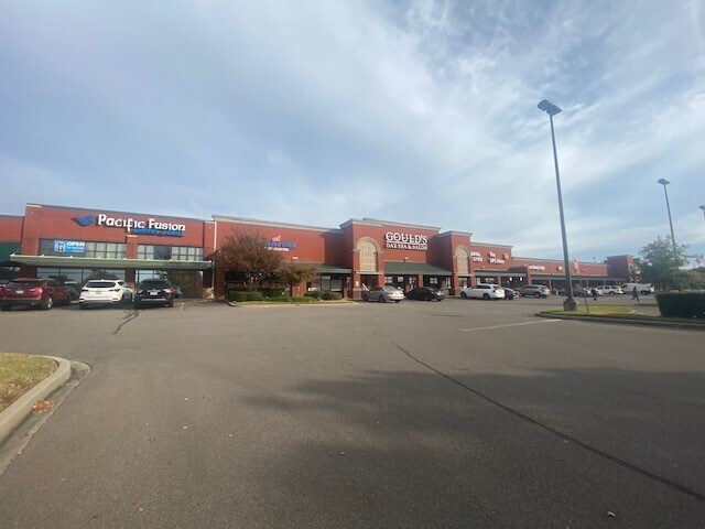 More Photos Of 1134-1140 N Germantown Pky, Cordova General Retail For Lease