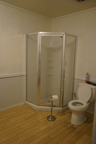 More Photos Of 3480 Barrancas Ave, Pensacola Freestanding For Sale