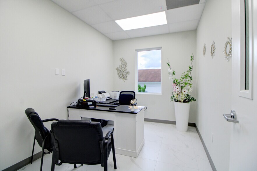 More Photos Of 304 N Krome Ave, Homestead Medical For Lease