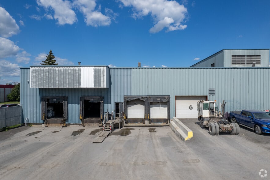 More Photos Of 2270-2294 Rue De La Province, Longueuil Warehouse For Lease