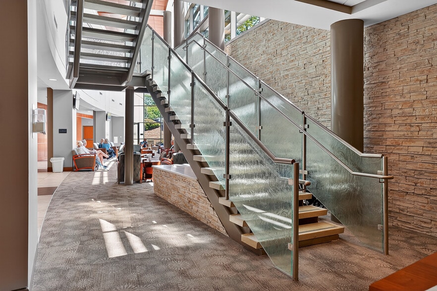 More Photos Of 2728 10th Ave S, Birmingham Medical For Lease