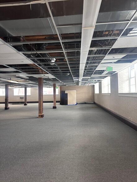 More Photos Of 600 7th St NW, Grand Rapids Apartments For Lease
