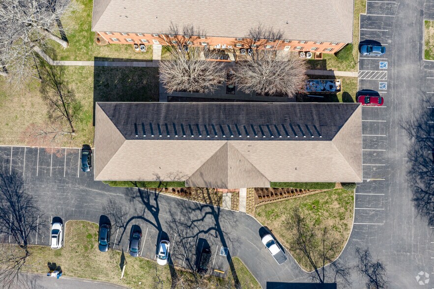 More Photos Of 103 Hazel Path Ct, Hendersonville Office For Lease