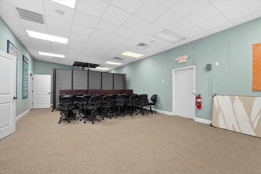 More Photos Of 11022 Nicholas Ln, Berlin Storefront Retail Office For Sale