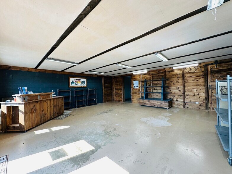 More Photos Of 2122 Walker Tanner Rd, Union City Auto Dealership For Sale