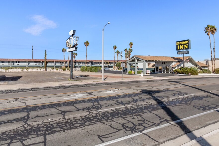 More Photos Of 1243 E Main St, Barstow Hotel For Sale