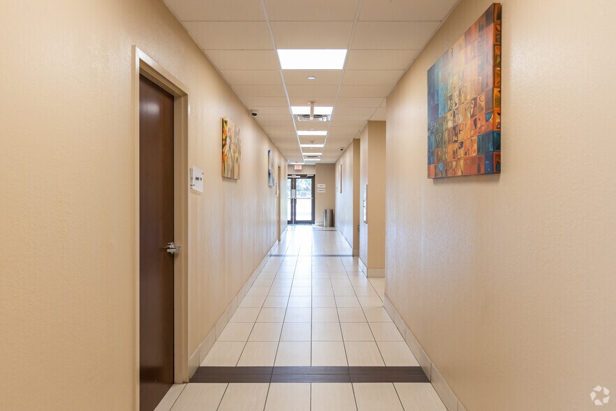 More Photos Of 7431 N University Dr, Tamarac Office For Sale