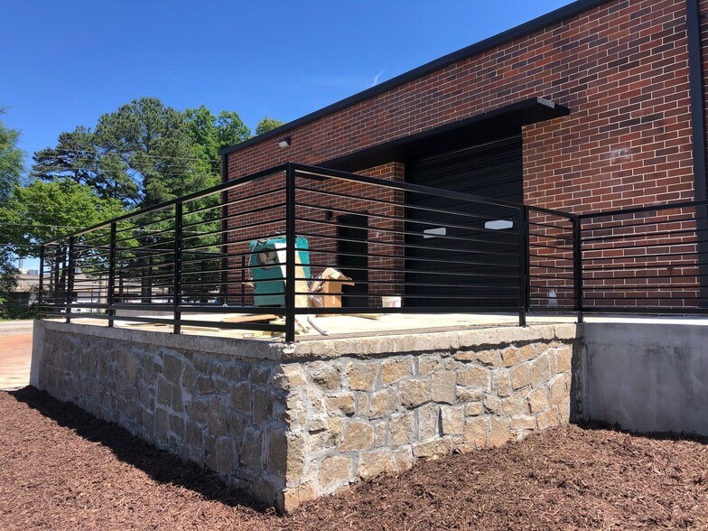 More Photos Of 250 Laredo Dr, Decatur Light Distribution For Lease