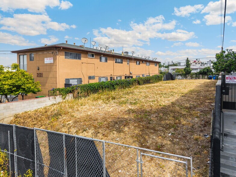 More Photos Of 2113 W Court St, Los Angeles Land For Sale