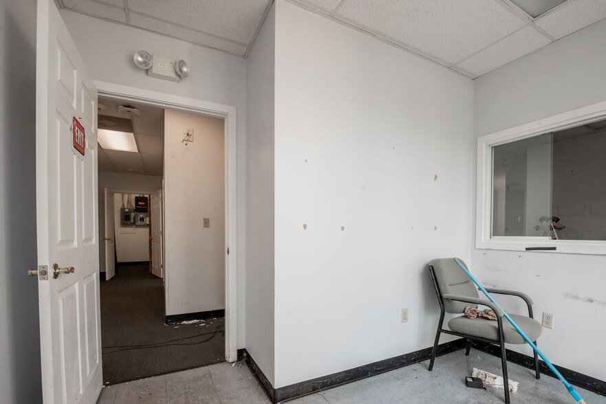 More Photos Of 908 Churchmans Road Ext, New Castle Office For Lease